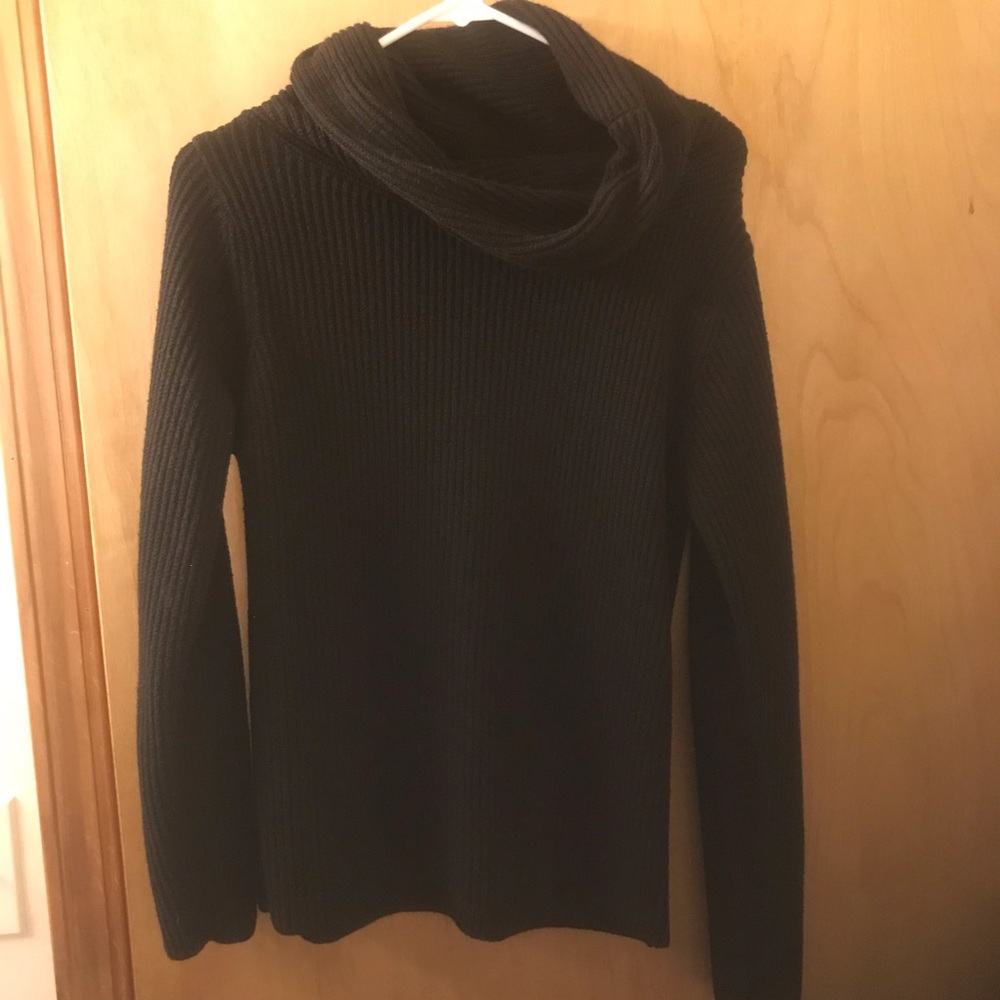 Knitted Turtle Neck Sweater Black